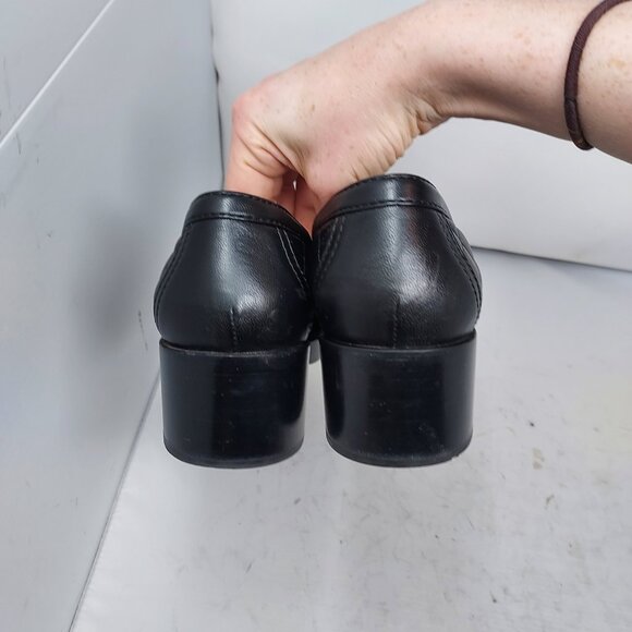 CHANEL Heart Interlocking CC Quilted Black Leather Block Heel Shoe - Picture 10 of 15